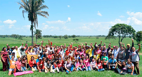 Luchar con la gente por la paz, la democracia, la soberanía y solidaridad