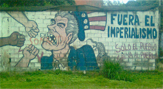 Mural anti imperialista en Caracas