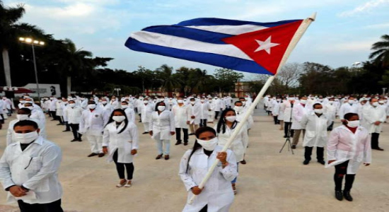 Médicos cubanos