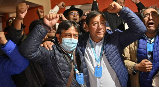 Luís Arce celebra victoria del MAS