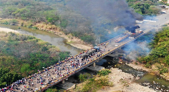 Puente fronterizo