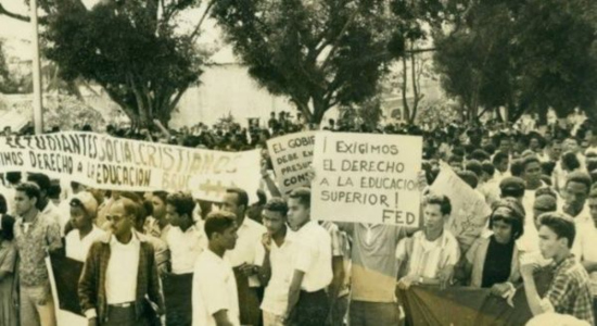 Entre otras demandas, la manifestación exigía la salida de las tropas de ocupación de Estados Unidos. | Foto: Vigilante Informativo