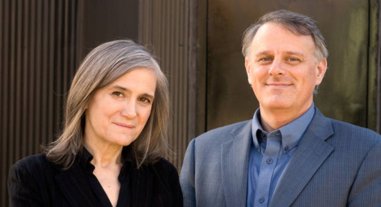 Amy Goodman y Denis Moynihan