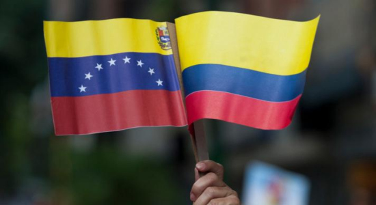 Banderas de Colombia y Venezuela