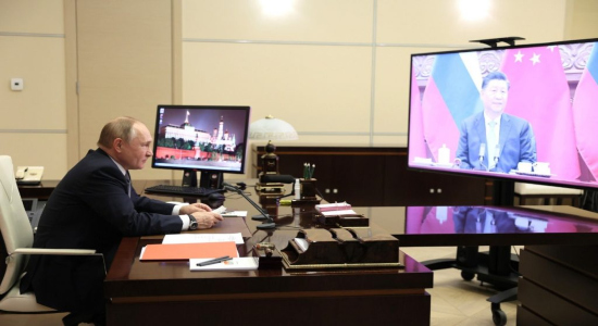Vladimir Putin en videoconferencia con Xi Jinping.- Kremlin / dpa