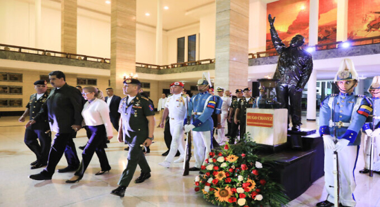 Presidente Nicolás Maduro participó en la Oración Ecuménica de la FANB en conmemoración a los 10 años de la siembra del Comandante Supremo, Hugo Chávez. Foto: Prensa Presidencial