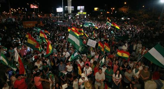 Manifestantes en Santa Cruz