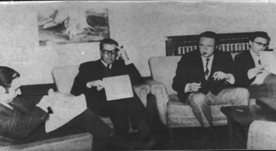 Los abogados defensores del proceso de Burgos en un receso. (NAIZ)