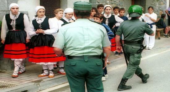 Imagen de una actuación de la Guardia Civil. (Jagoba MANTEROLA | FOKU)
