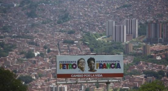 Petro y Francia