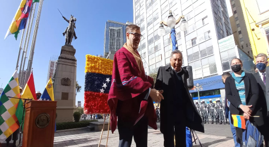 El canciller de Venezuela, Félix Plasencia,  y el ministro de Relaciones Exteriores, Rogelio Mayta