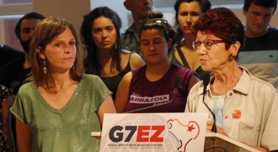 Representantes de la plataforma durante la presentación de la contra-cumbre