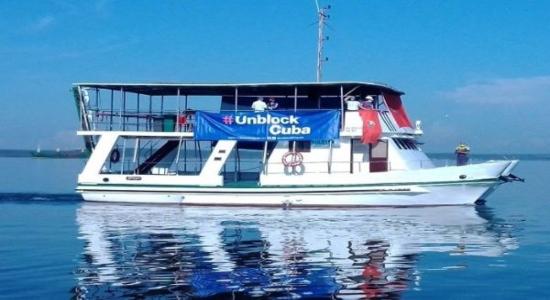 Barco contra el bloqueo