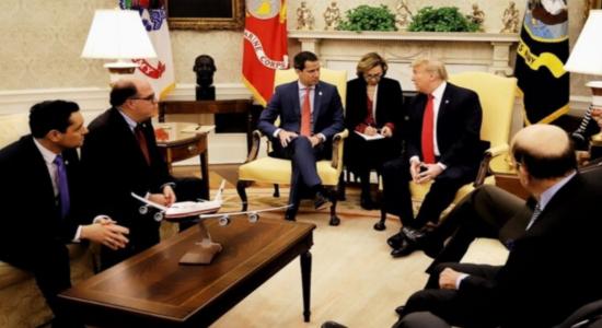 Juan Guaidó, Carlos Vecchio y Julio Borges siendo recibidos en la Casa Blanca por Donald Trump